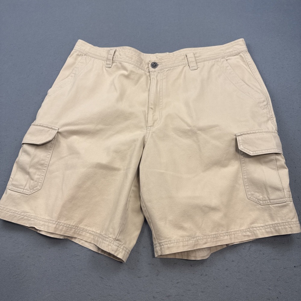 Columbia CARGO SHORTS MENS 40/10 Omni Shade Flat Front CREAM/TAN Khaki